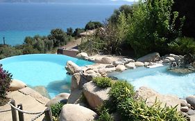 Villas Valinco San Martinu Corse du Sud - vue et proche mer - piscines privées