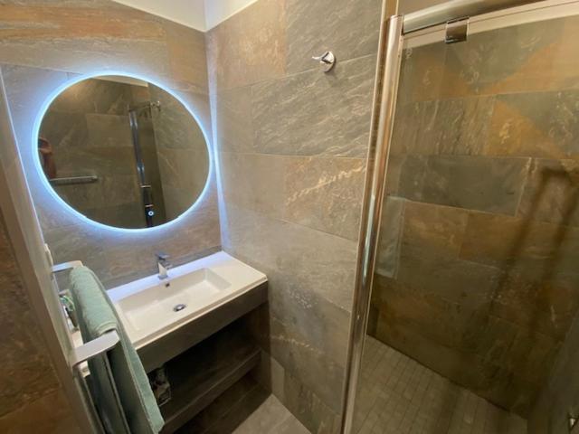 Villas Valinco San Martinu Corse du Sud - vue et proche mer - piscines privées Olmeto  Extérieur photo